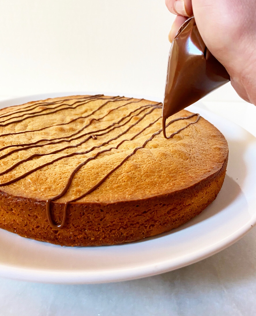 Flourless Peanut Butter Cake