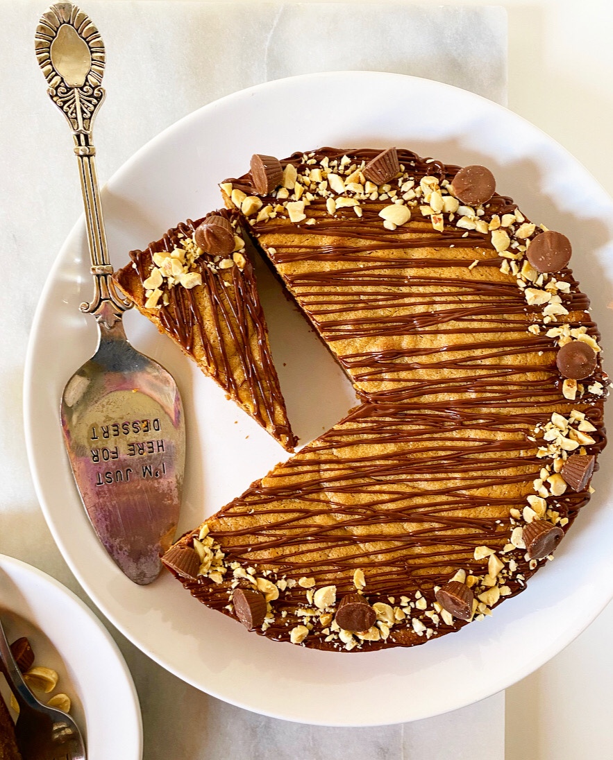 Flourless Peanut Butter Cake