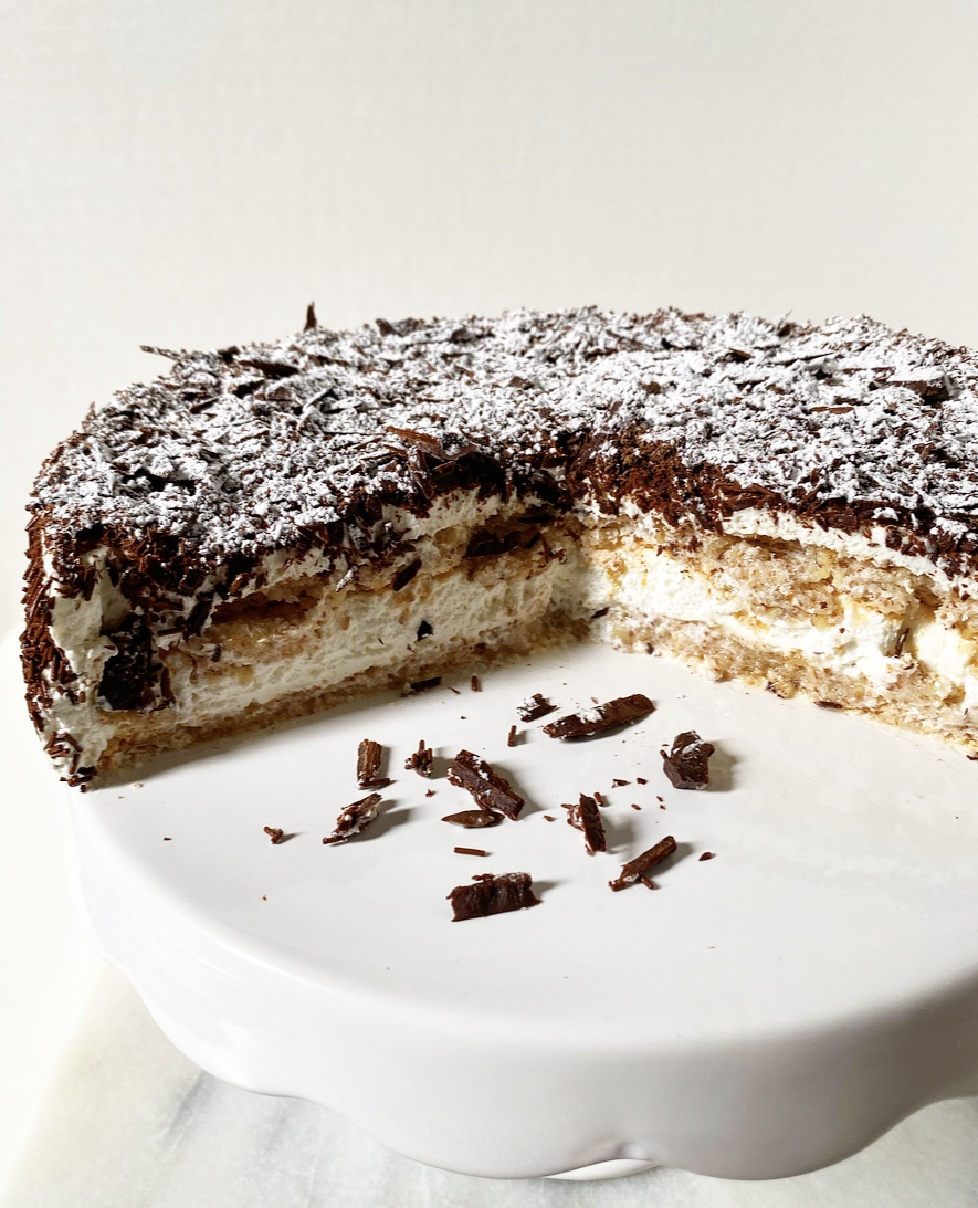 Black Forest Cake {Schwarzvaldtårta} | e2 bakes brooklyn