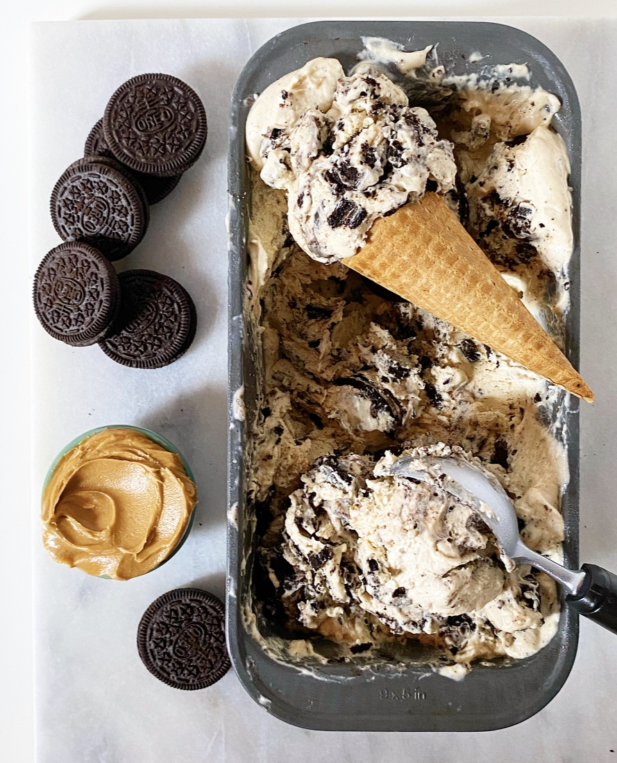 No-Churn Peanut Butter Cookies & Cream Ice Cream