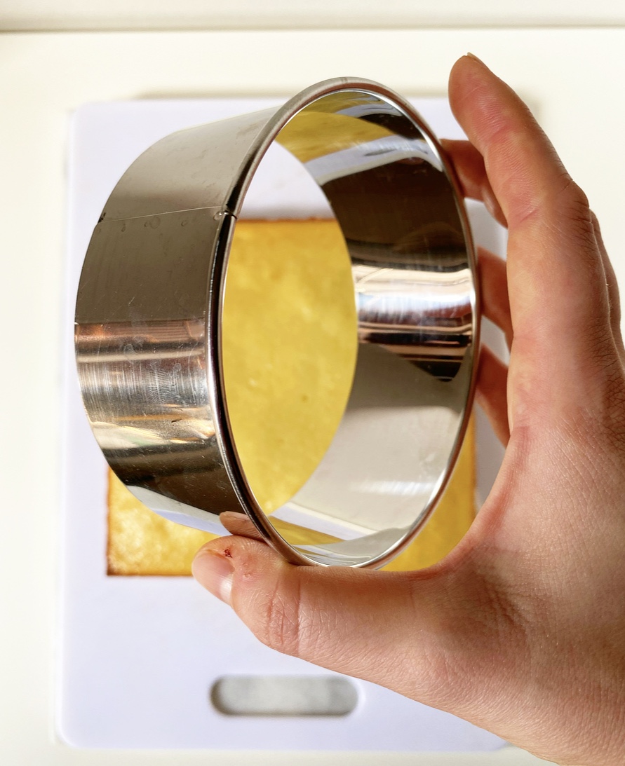 How to Make Mini Layer Cakes