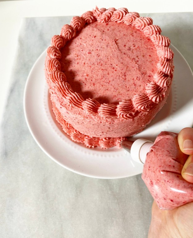 How to Make Mini Layer Cakes