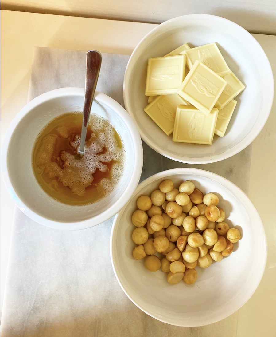 Brown Butter White Chocolate Macadamia Nut Cookies