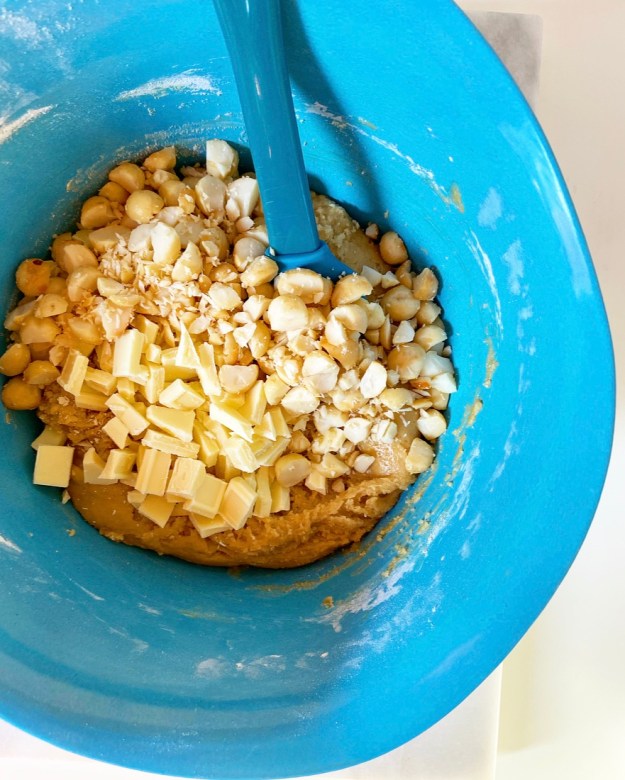 Brown Butter White Chocolate Macadamia Nut Cookies