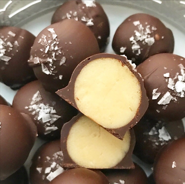 Caramel Sauce & a Food Gift Guide