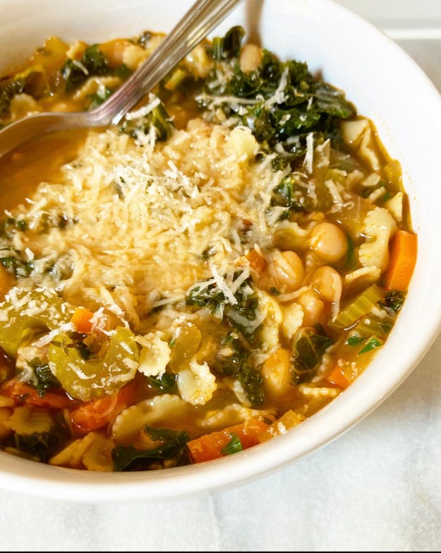 Pasta e Fagioli {Italian Pasta & Bean Soup}