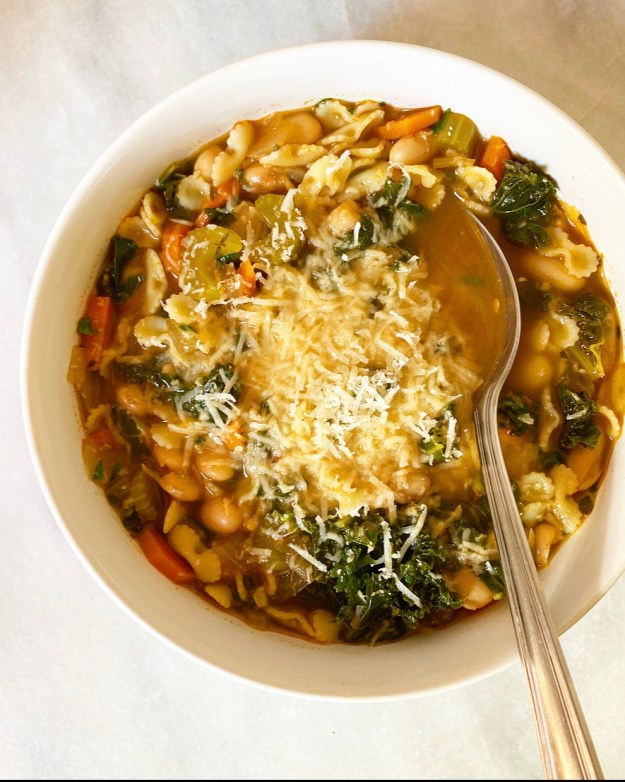 Pasta e Fagioli {Italian Pasta & Bean Soup}