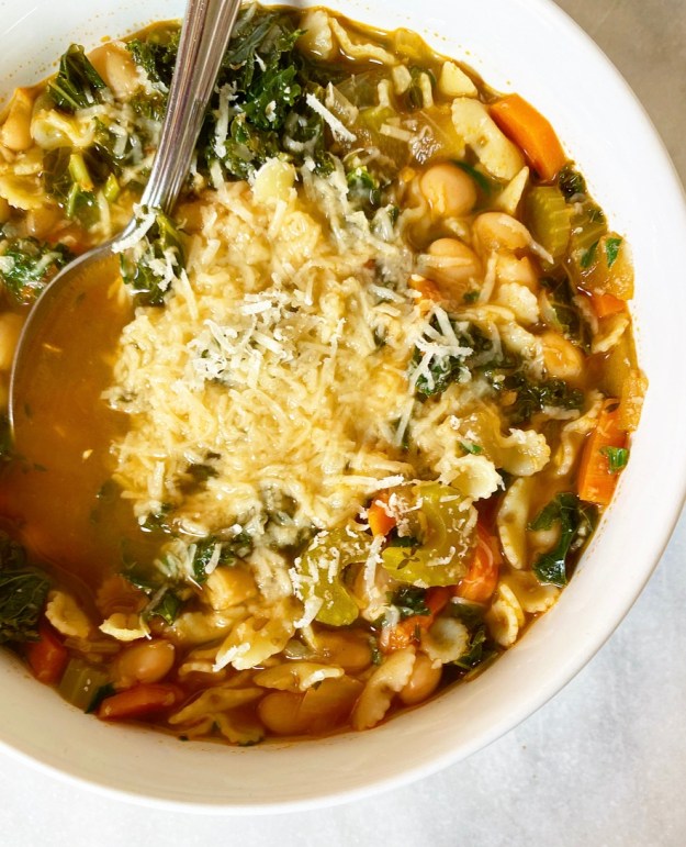 Pasta e Fagioli {Italian Pasta & Bean Soup}