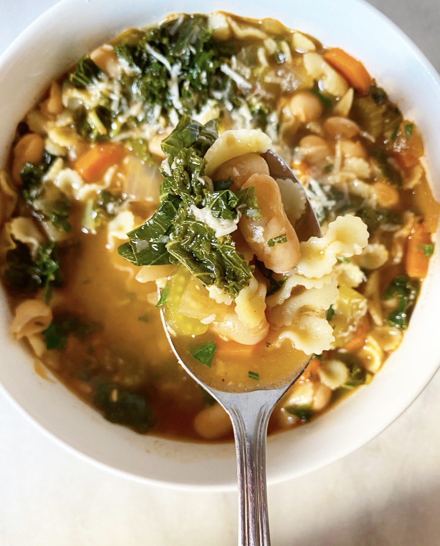 Pasta e Fagioli {Italian Pasta & Bean Soup}
