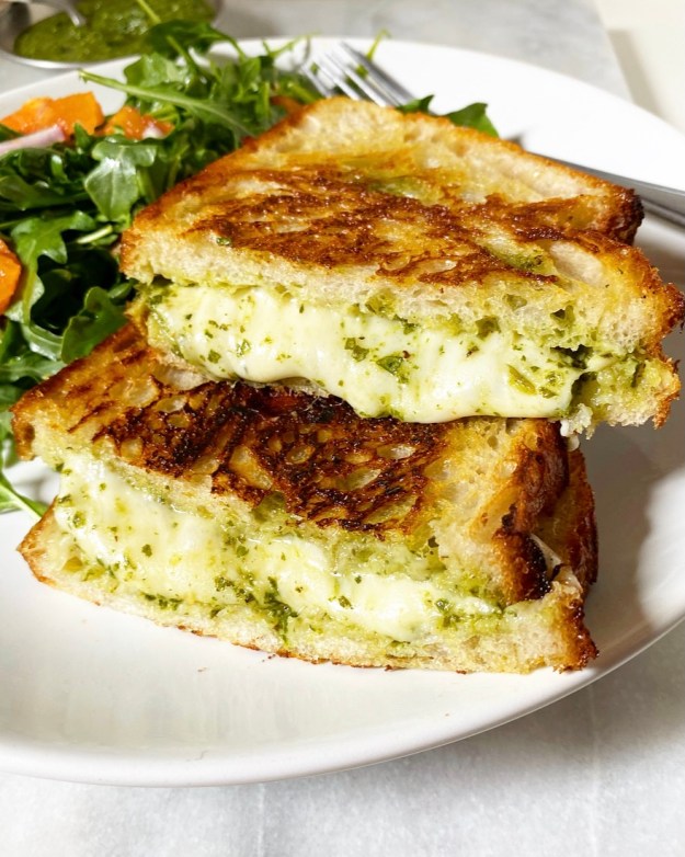 Pesto Mozzarella Grilled Cheese