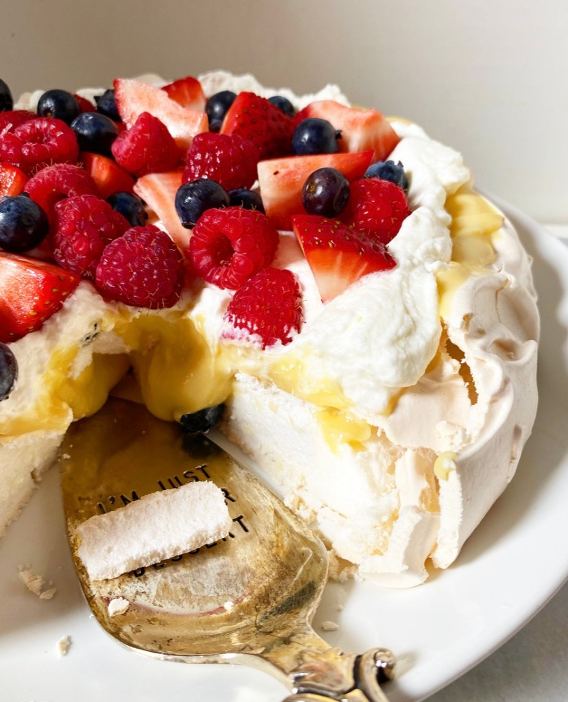 Pavlova with Lemon Curd & Berries