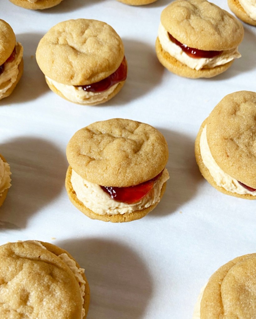 Peanut Butter & Jelly Sandwich Cookies​