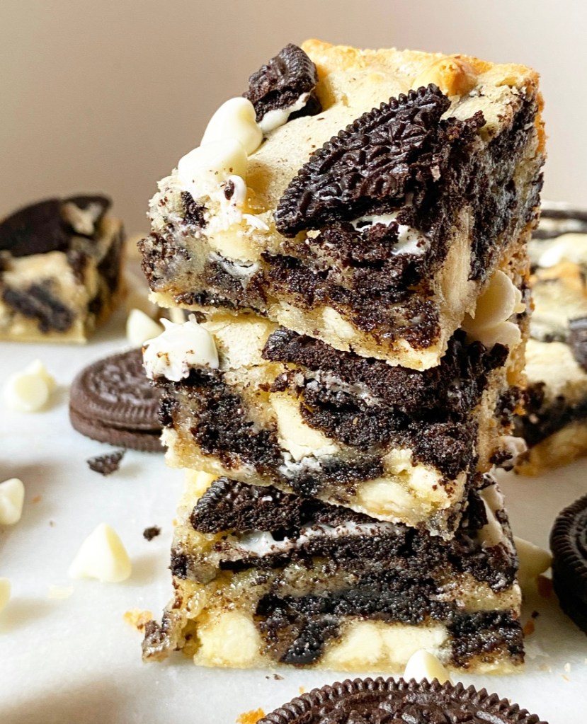 Cookies & Cream Blondies