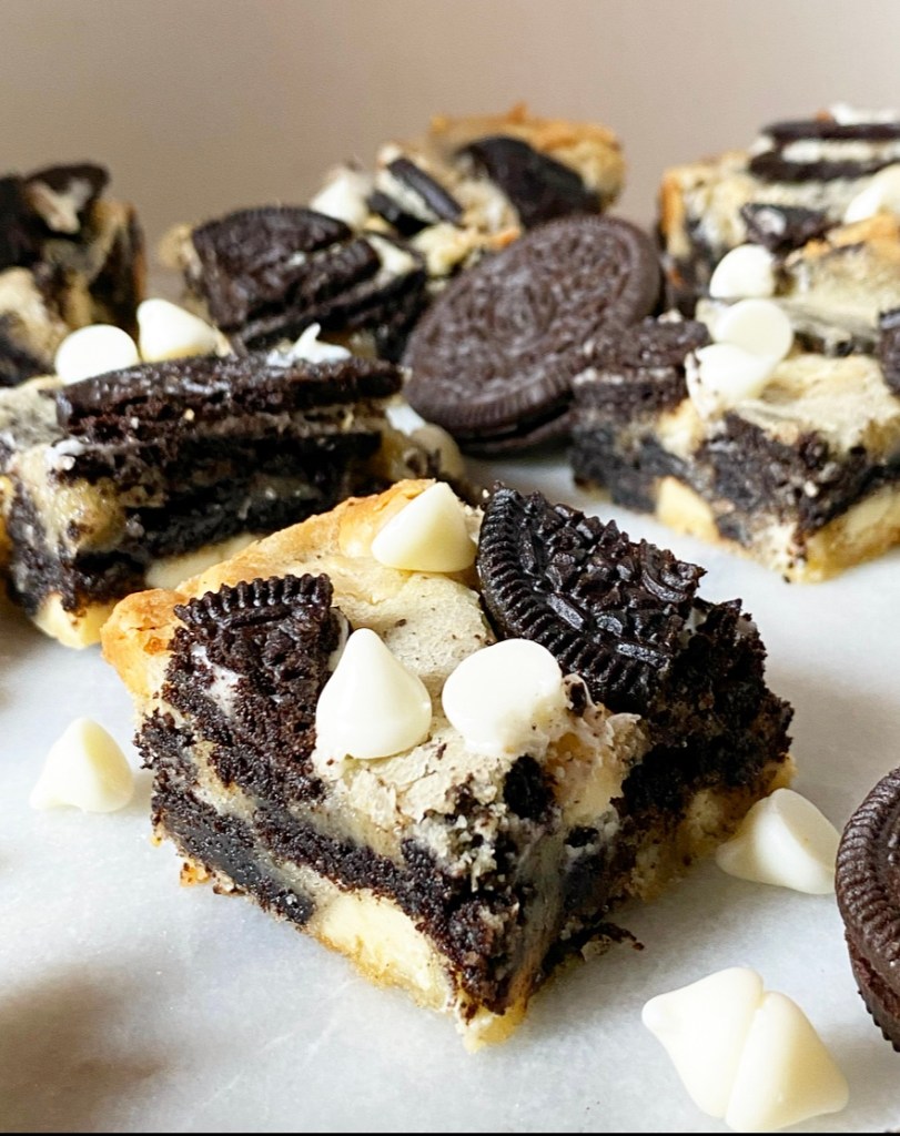 Cookies & Cream Blondies