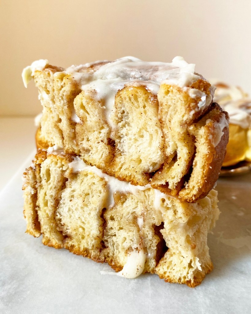 How to Par-Bake Cinnamon Rolls {Make Ahead Method!}​