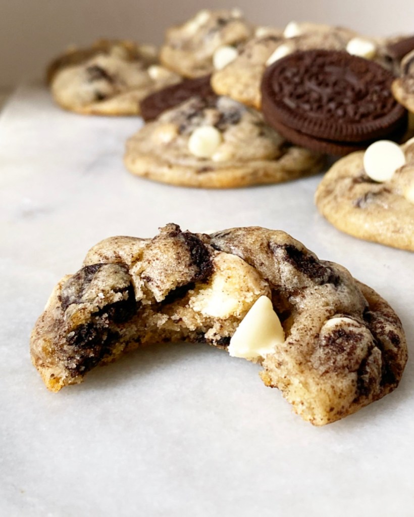 Cookies & Cream Cookies