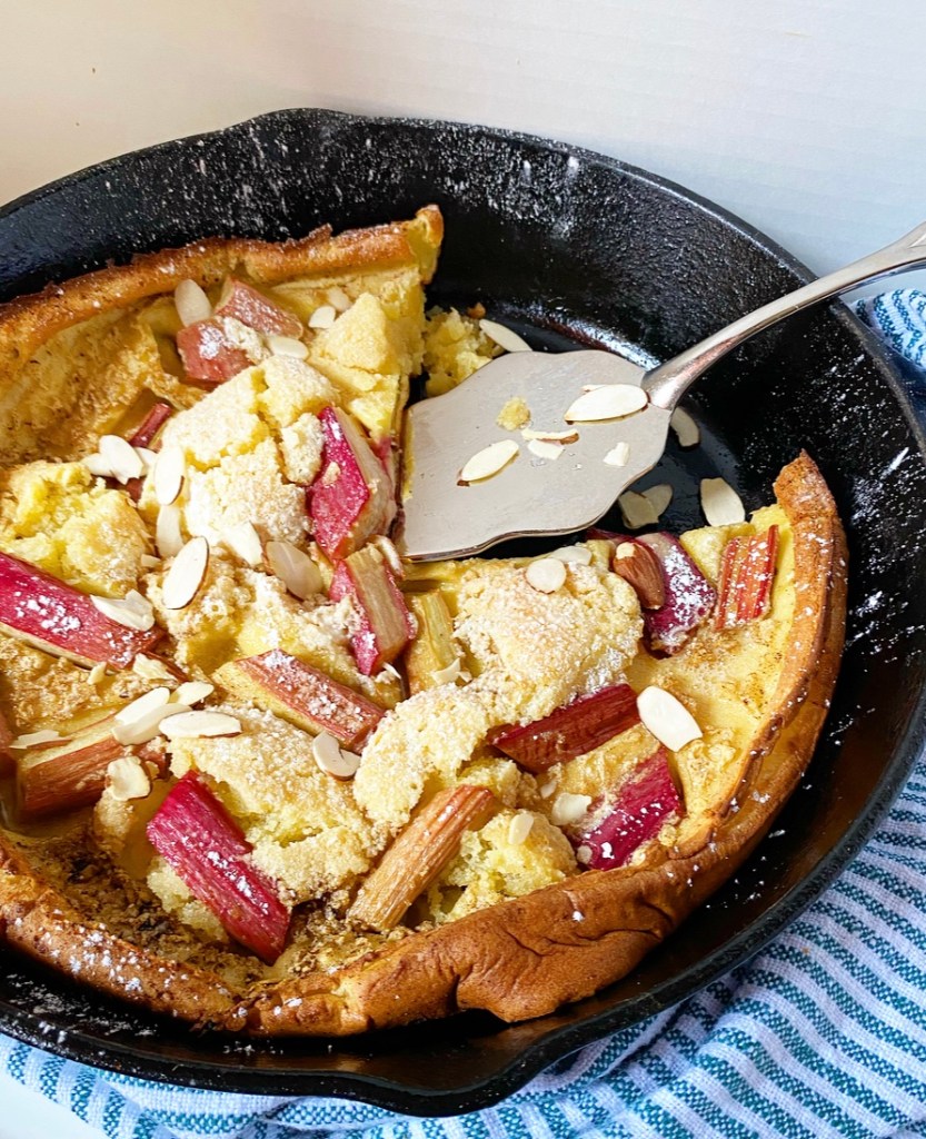 Frangipane & Rhubarb Puff Pancake {Dutch Baby}​