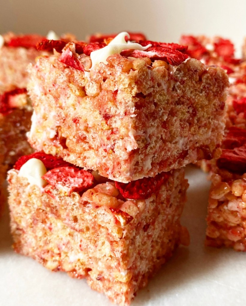 Strawberry Rice Krispies Treats​