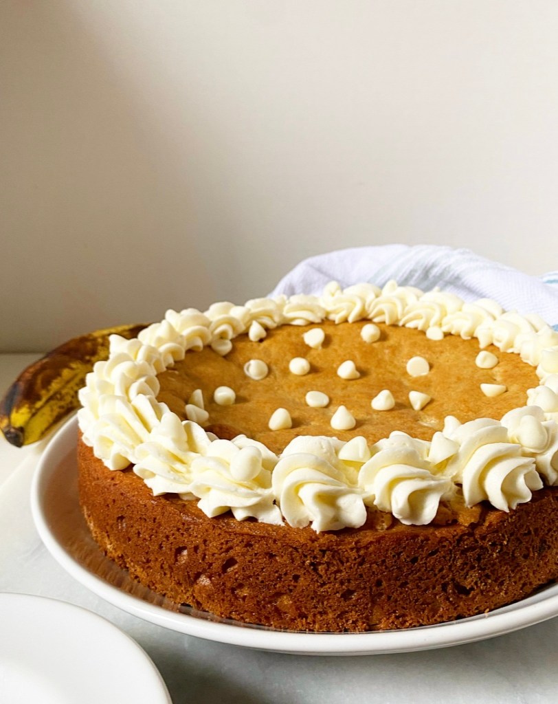 Banana Pudding Cookie Cake​