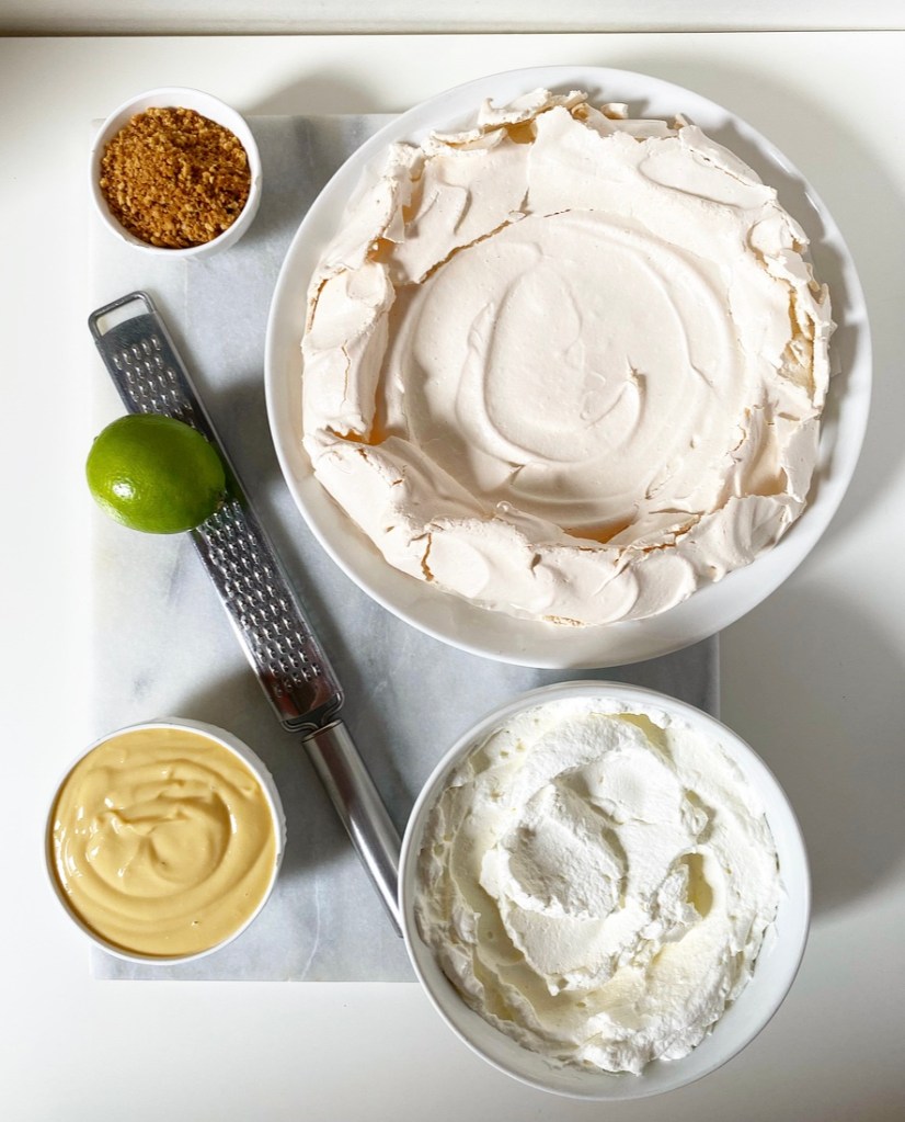 Key Lime Pie-vlova {Pavlova}​