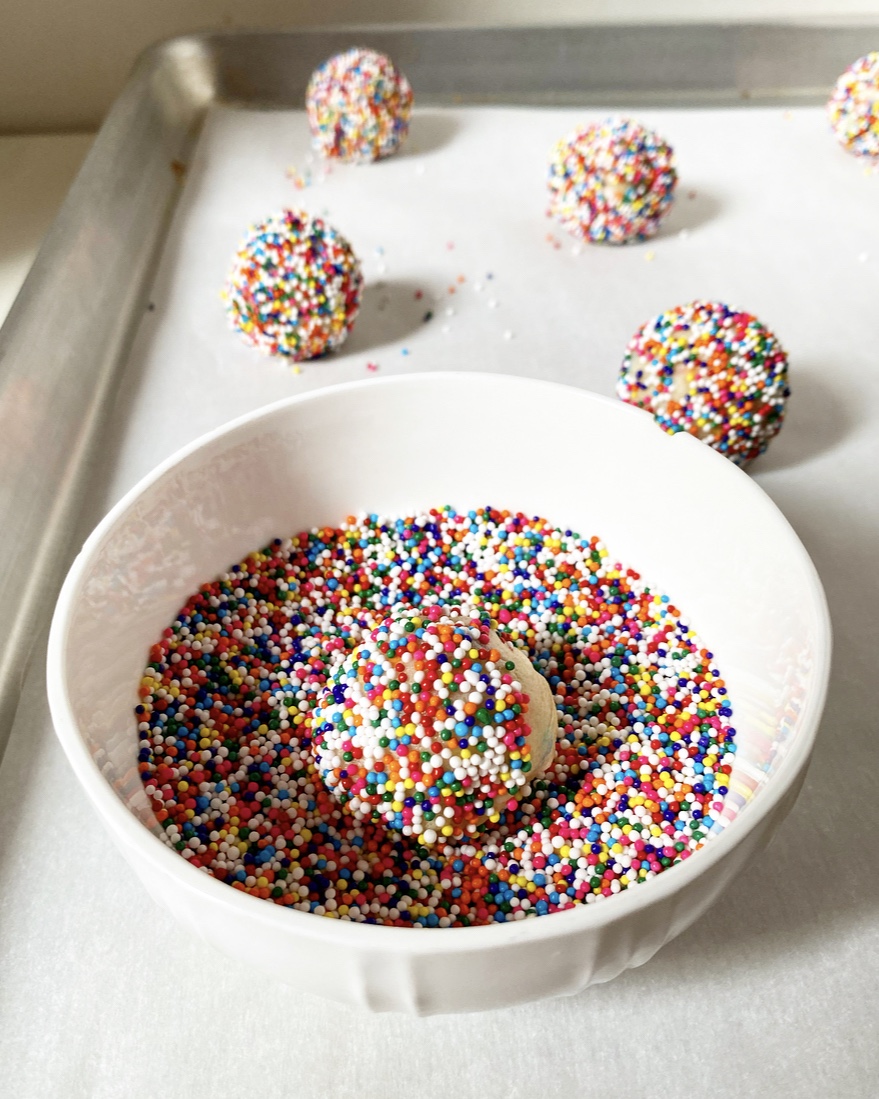 Crispy, Crunchy Sprinkle Sugar Cookies​