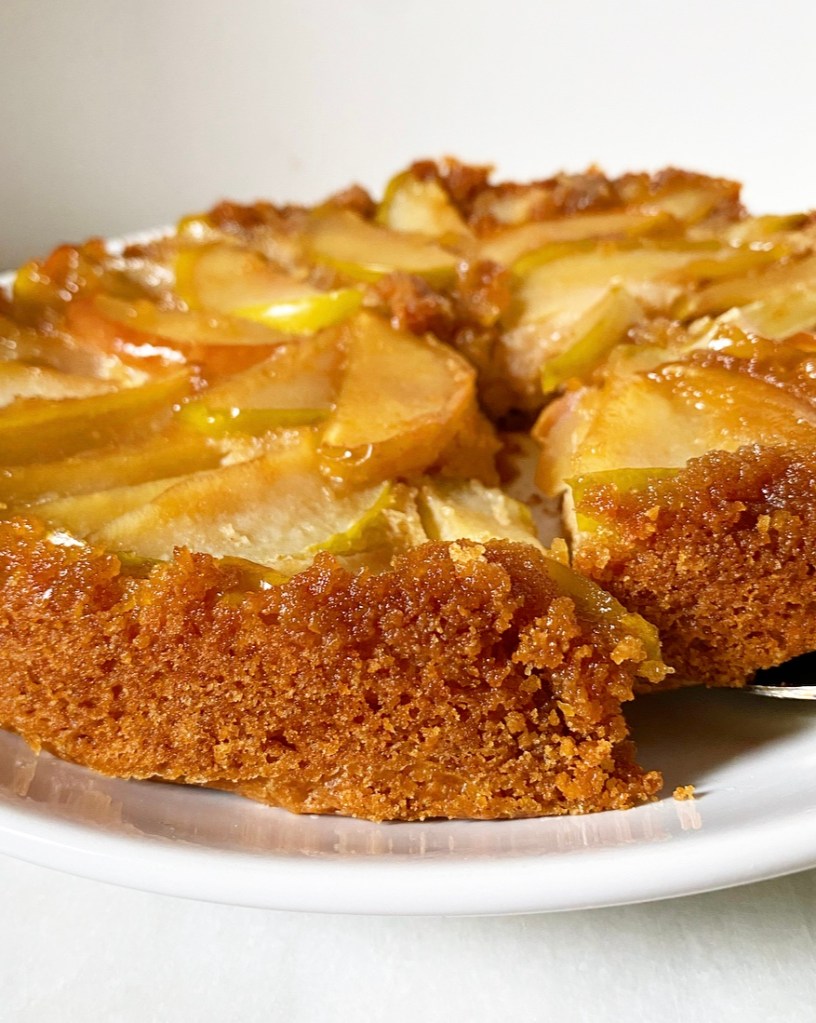 Apple Cinnamon Upside-Down Cake​